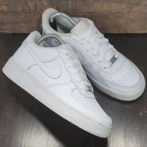 Nike Air Force 1 "Triple White" Wmns 8 Great Condition
